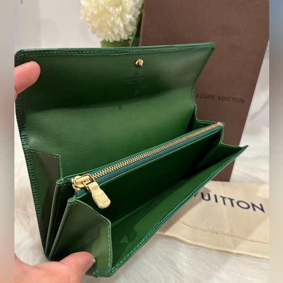 GORGEOUS GREEN AUTH LOUIS VUITTON EPISODE SARAH WALLET WOC BOX & DUST BAG - Picture 9 of 16